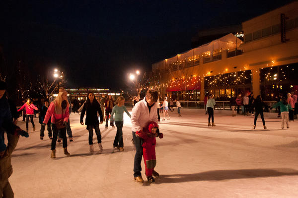 kc-rink-night-skaters-1